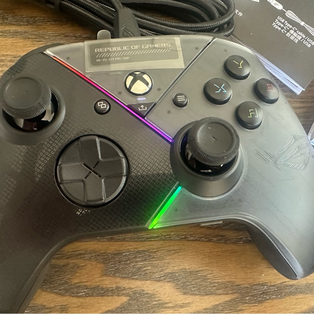 ASUS ROG Raikiri Controller - Black - Picture 3 of 4